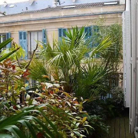 Luxembourg Apartment *